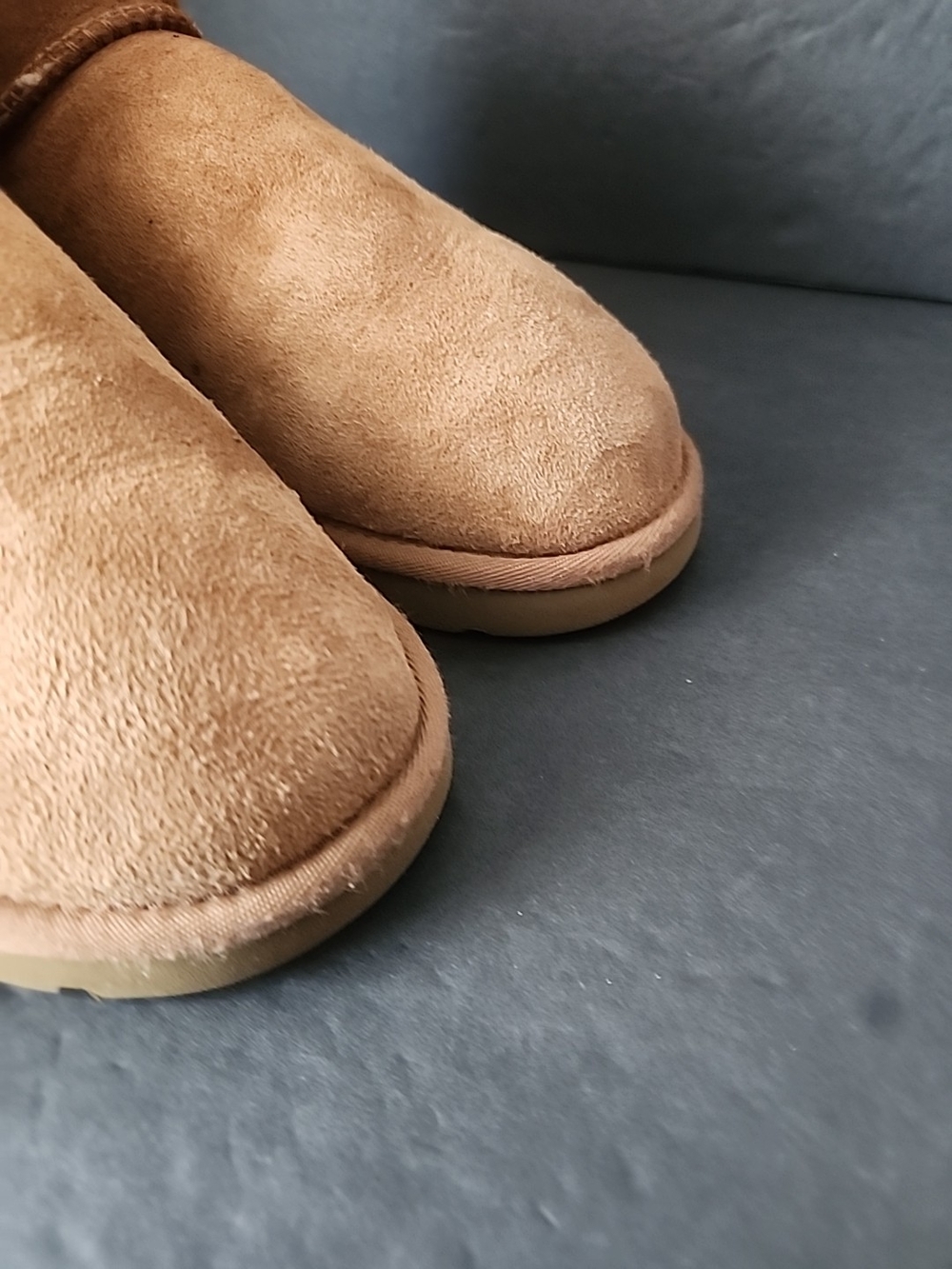 UGG Boots Size 8 Women’s Chestnut - Picture 5 of 9